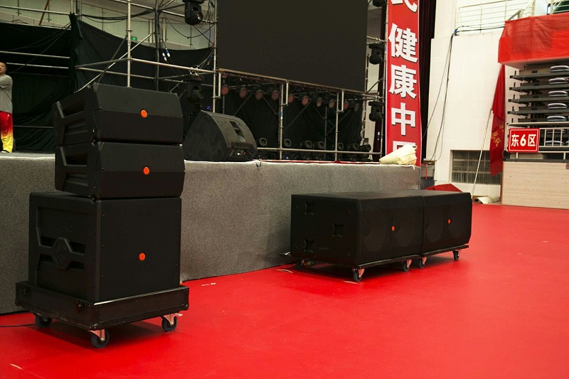 香蕉视频成人在线场演出的扩声系统设计