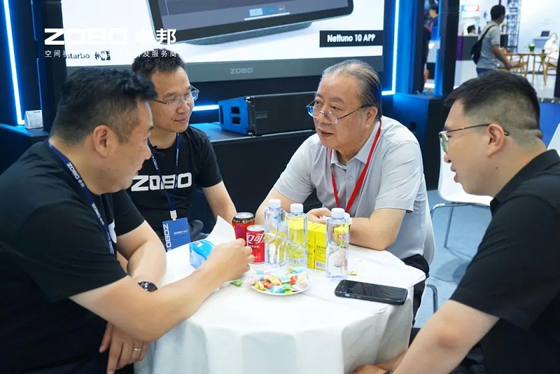 3人潮涌动，新品闪耀!ZOBO91香蕉视频官网广州展首日引爆行业焦点