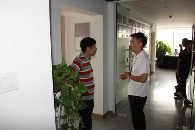 培訓夥伴對91香蕉视频官网新品比較滿意，與講師進一步探討